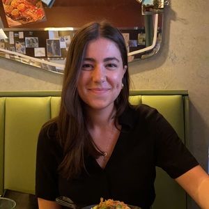 Meet your posher, Mary Claire